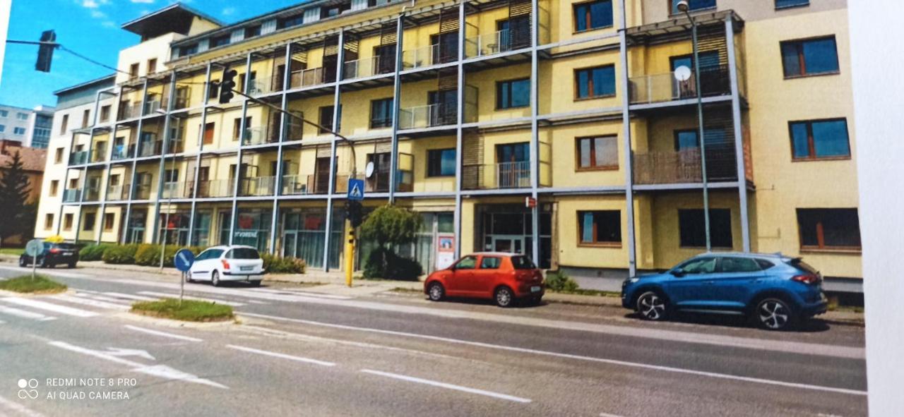 Apartman Siesta*** Liptovský Mikuláš Dış mekan fotoğraf